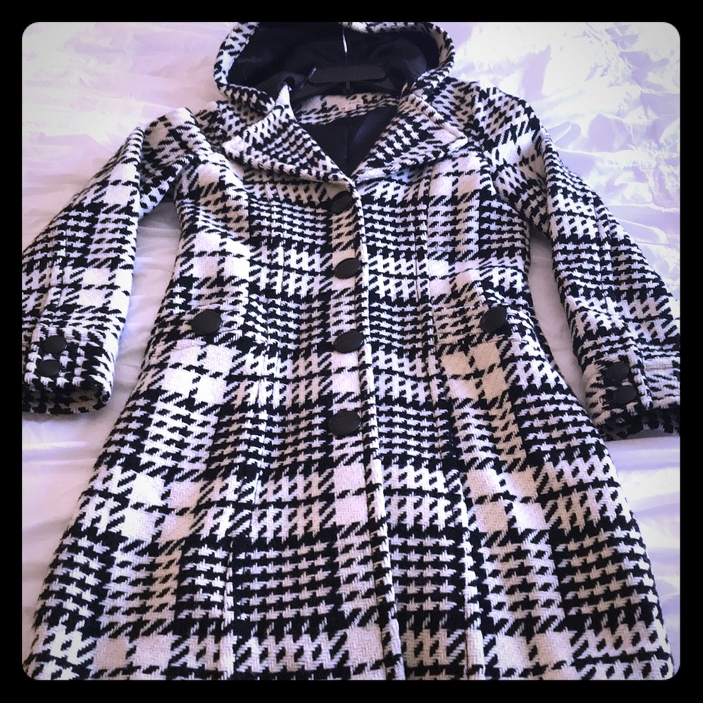 Black and white houndstooth wool pea coat